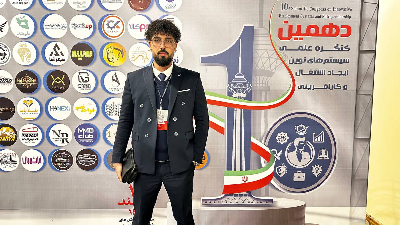 محمد مرادی مدیر عامل مجموعه ارنا فایننس